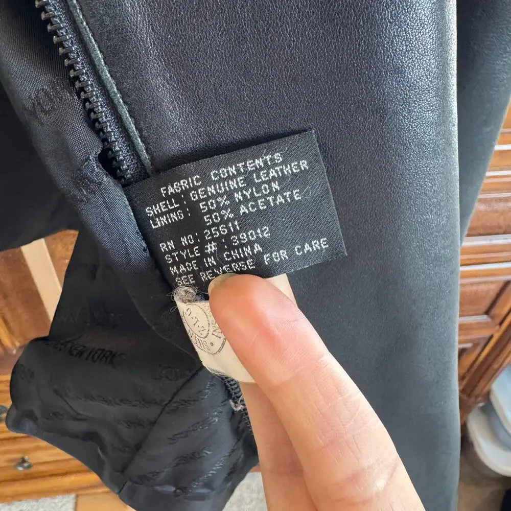 Jones New York Vintage Black Leather Jacket XL Fits M-L Excellent - Picture 4 of 6